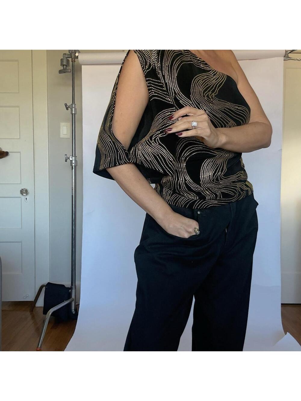 Y2K Cache One Shoulder Top - Picture 5 of 8